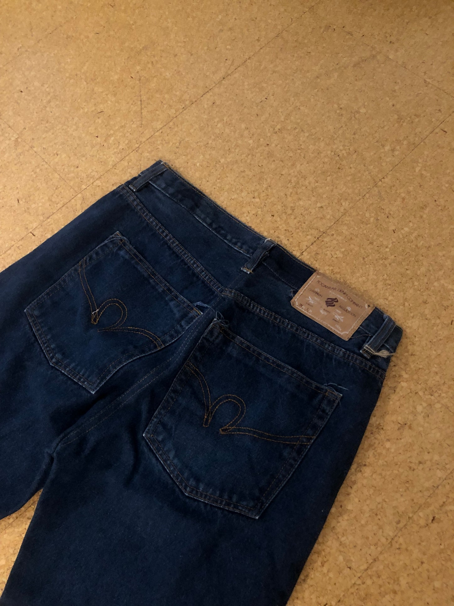 Rocawear vintage baggy jeans (W32)