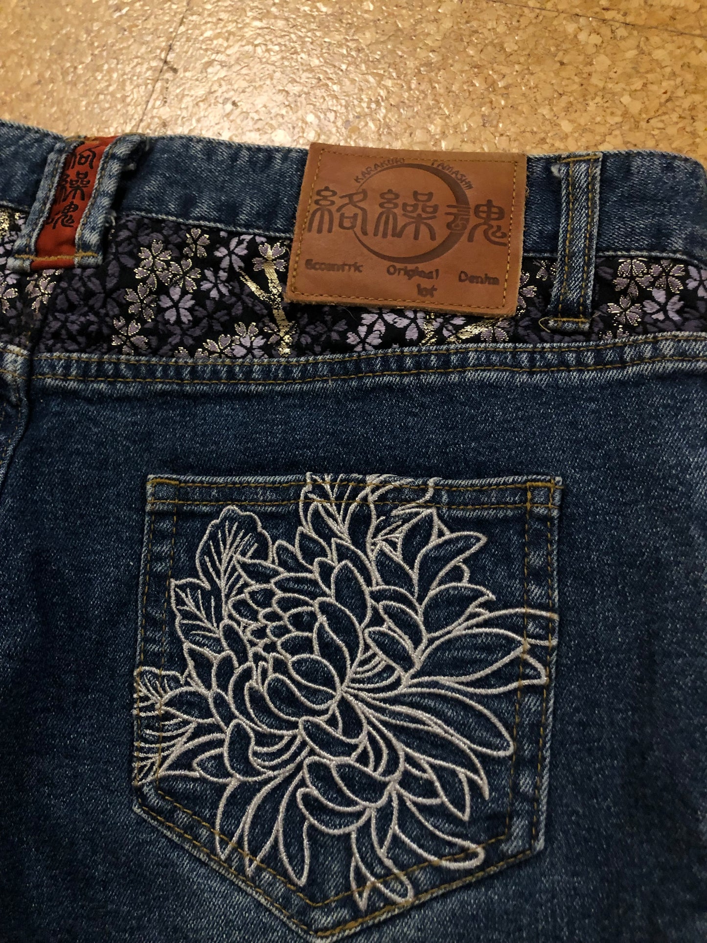 Karakuri Japanese bootcut denim (L)