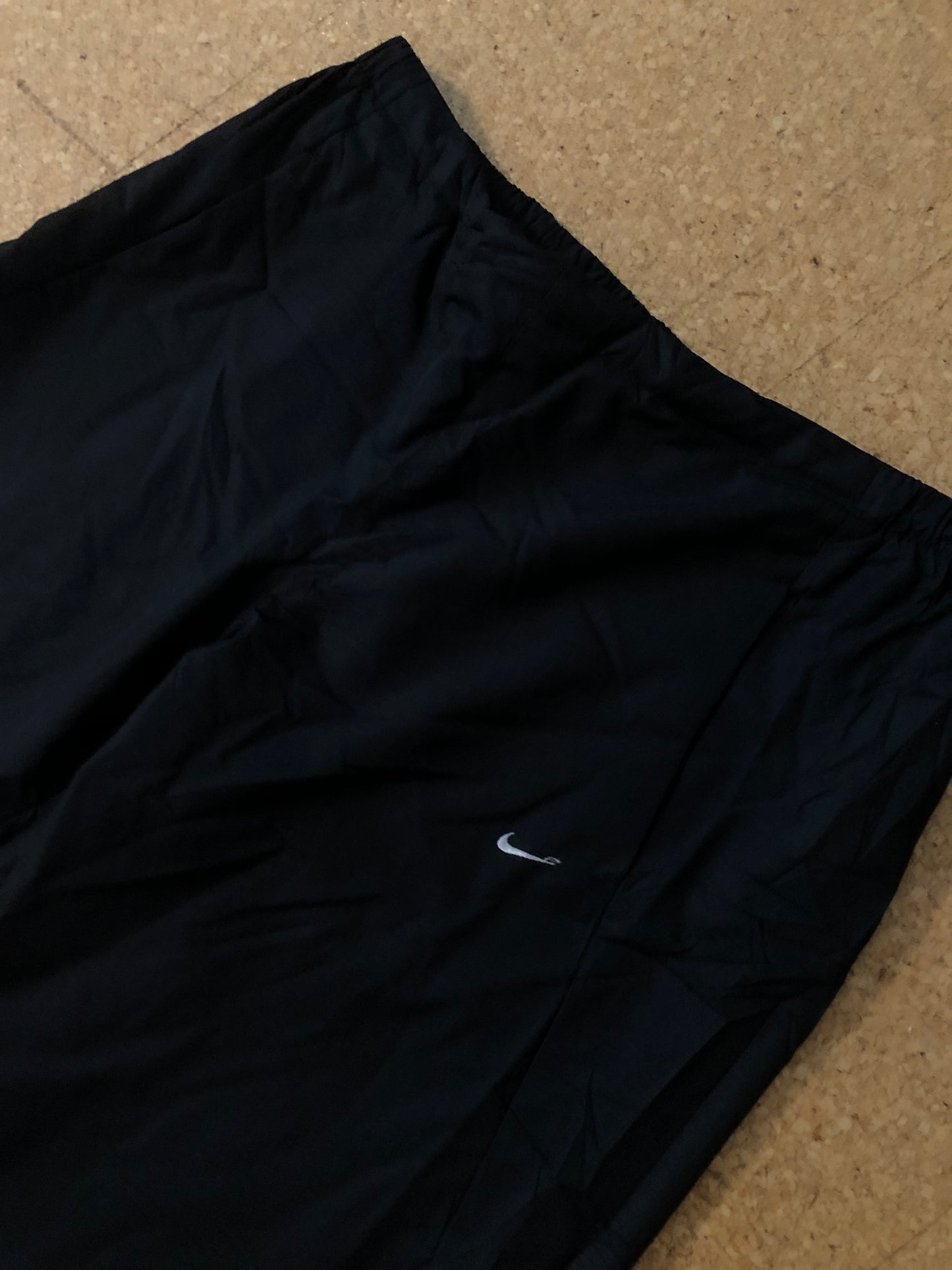 Vintage Nike baggy trackpants (M)