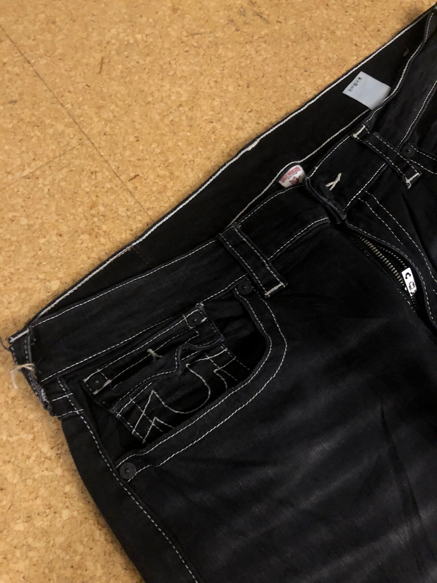 True Religion Jeans (W42)