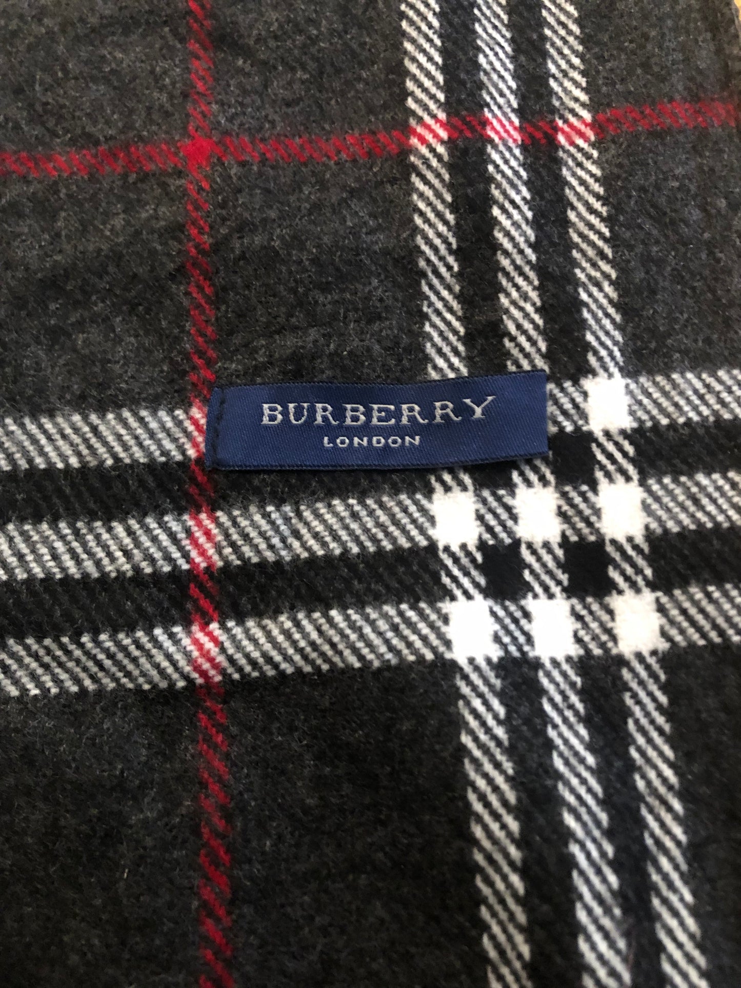 Vintage Burberry scarf grey