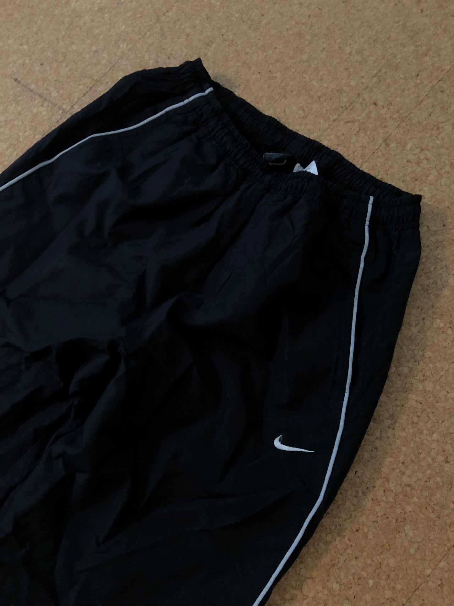 Vintage Nike baggy trackpants (S)