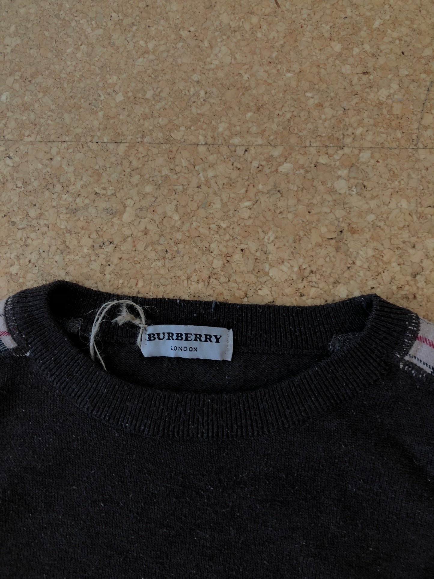 Burberry sweater (S)