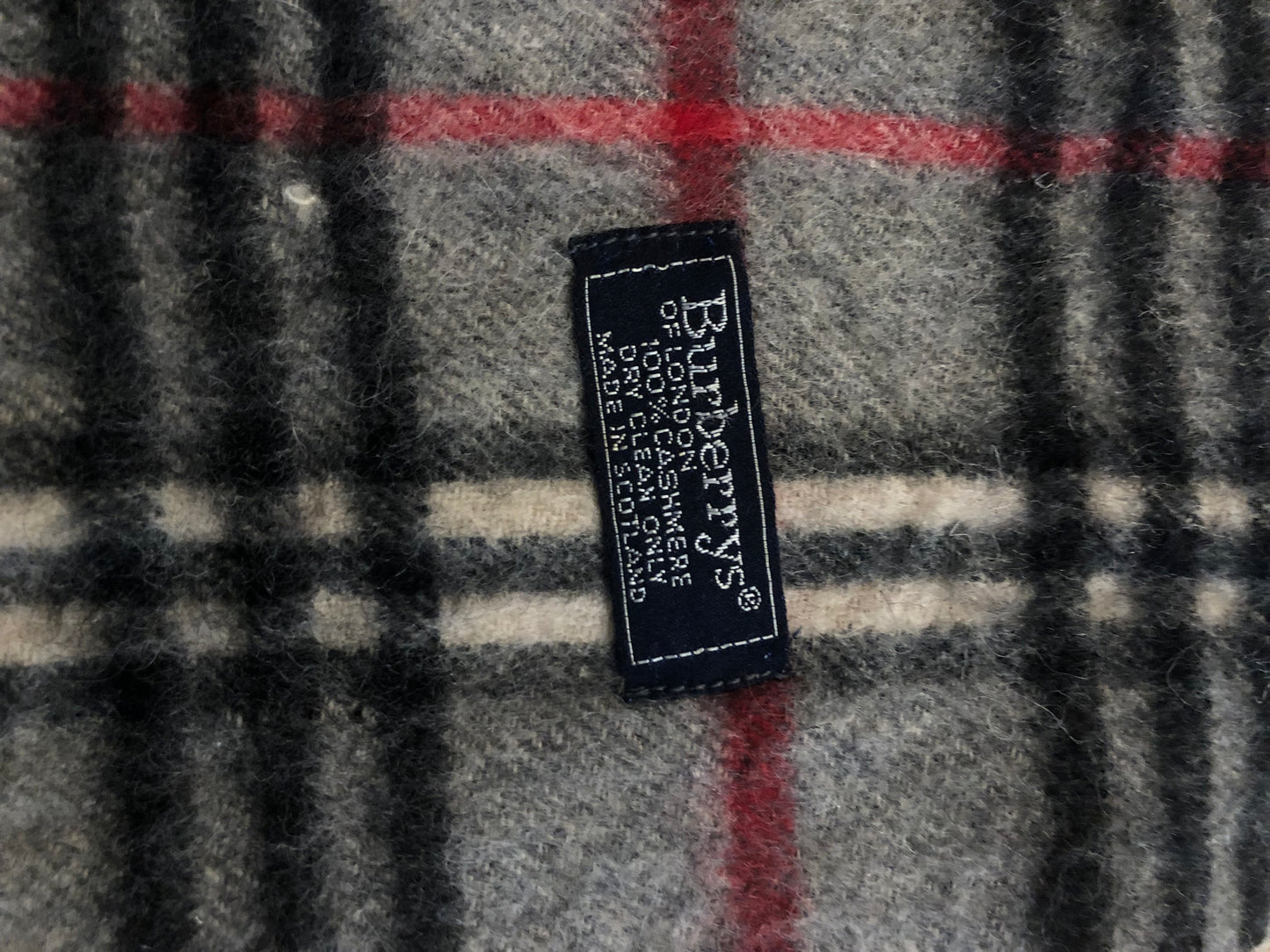 Vintage Burberry scarf grey