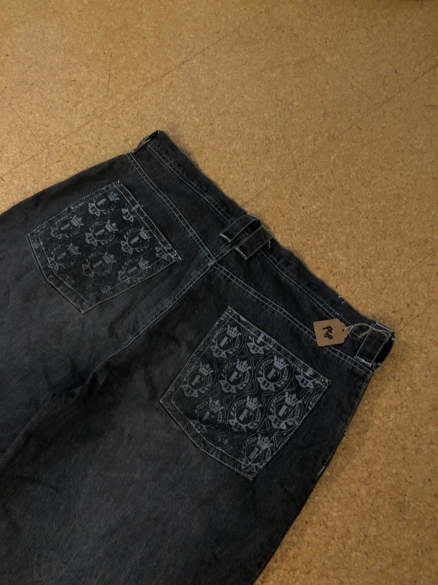 Fubu vintage baggy jeans (W38)