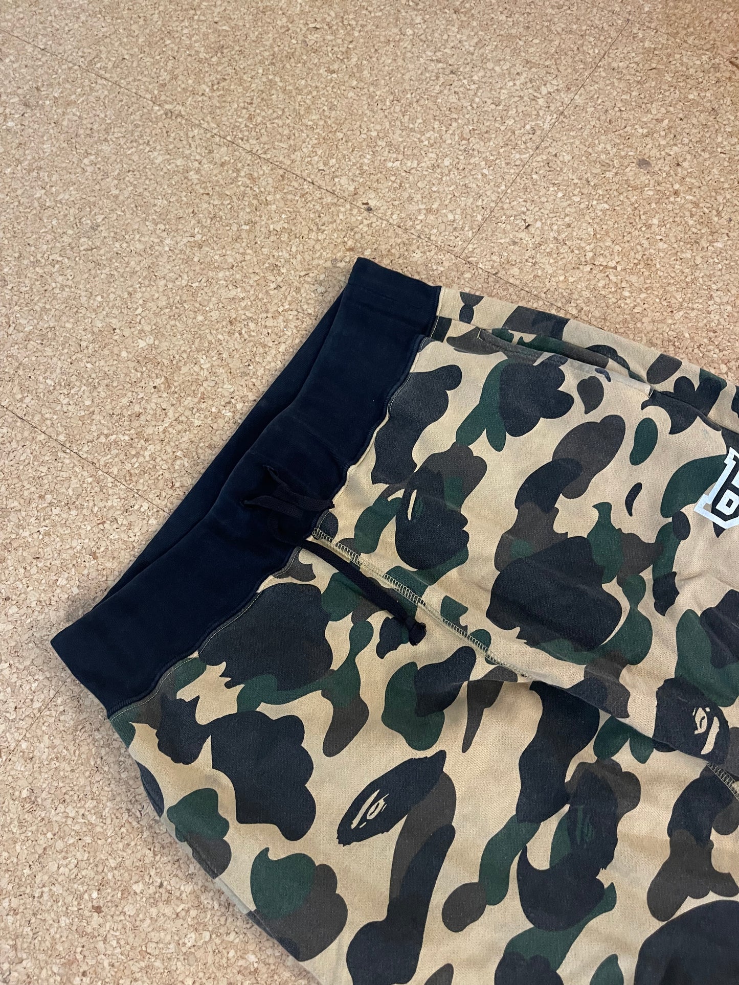 Bape sweatpants (S)