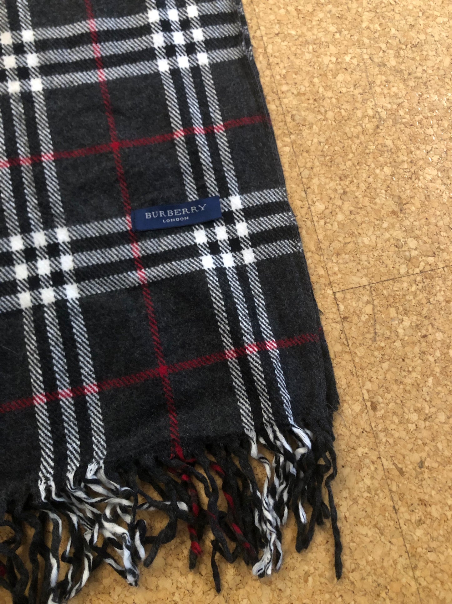 Vintage Burberry scarf grey
