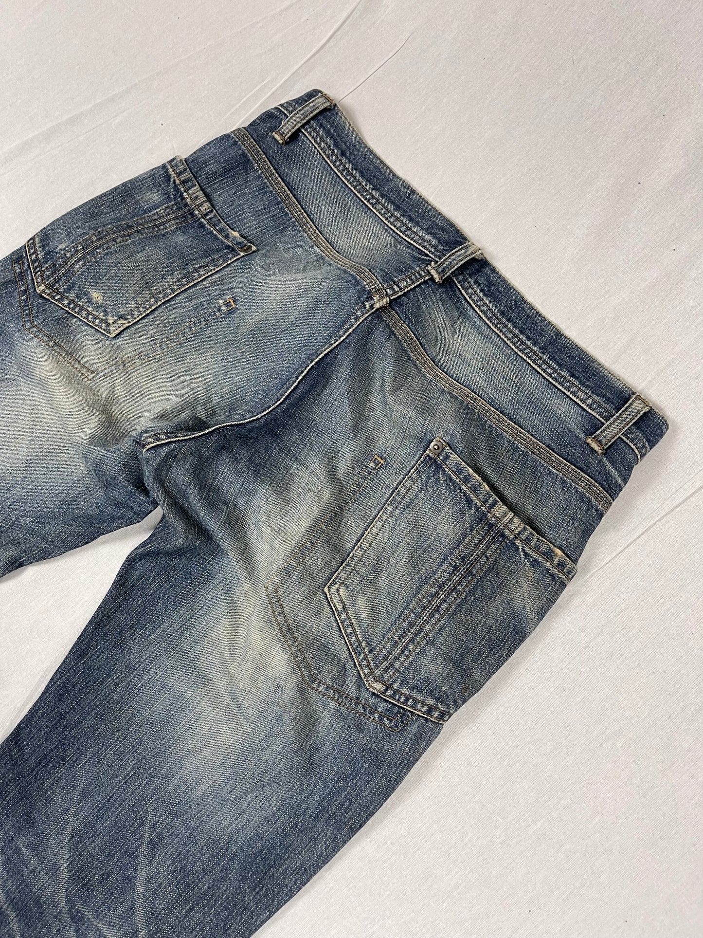 Schlussel distressed denim (W32)