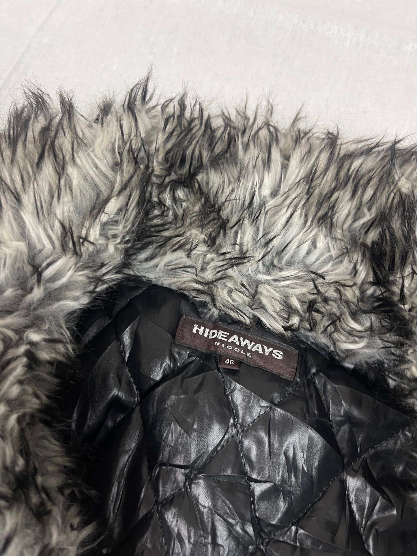 Nicole hideaways fur Jacket (M)