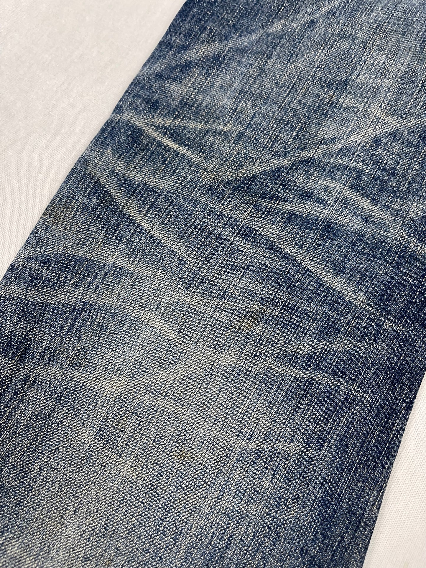 Schlussel distressed denim (W32)