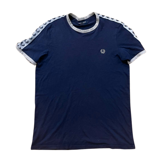 Fred Perry tshirt (L)