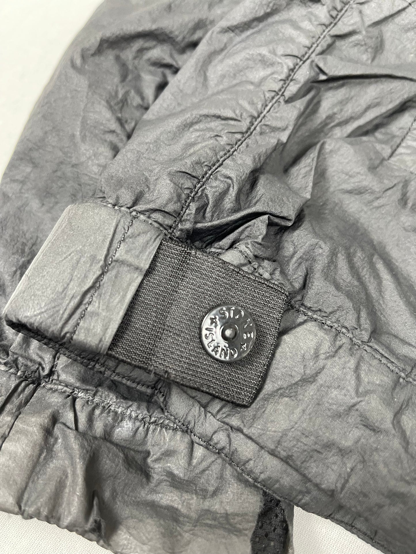 2000s Stone Island rainjacket (s/m)