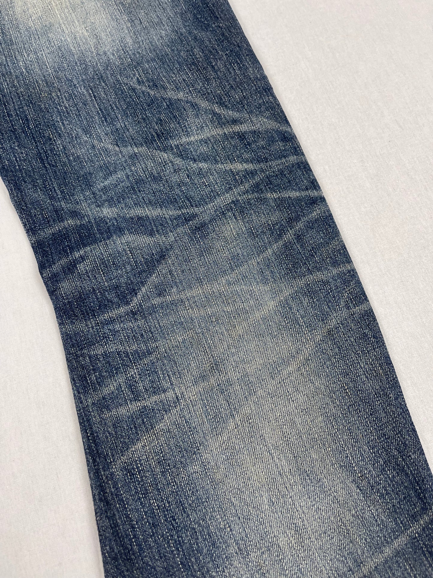 Schlussel distressed denim (W32)