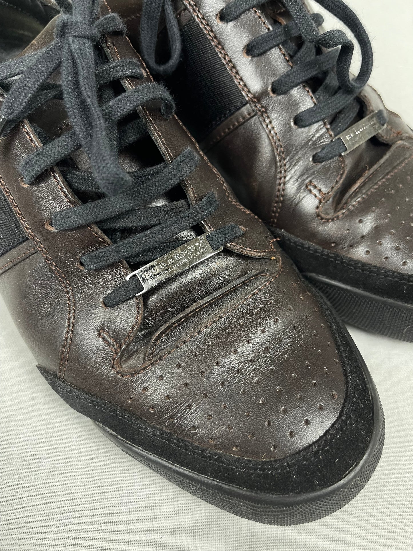 Burberry Shoes (42)