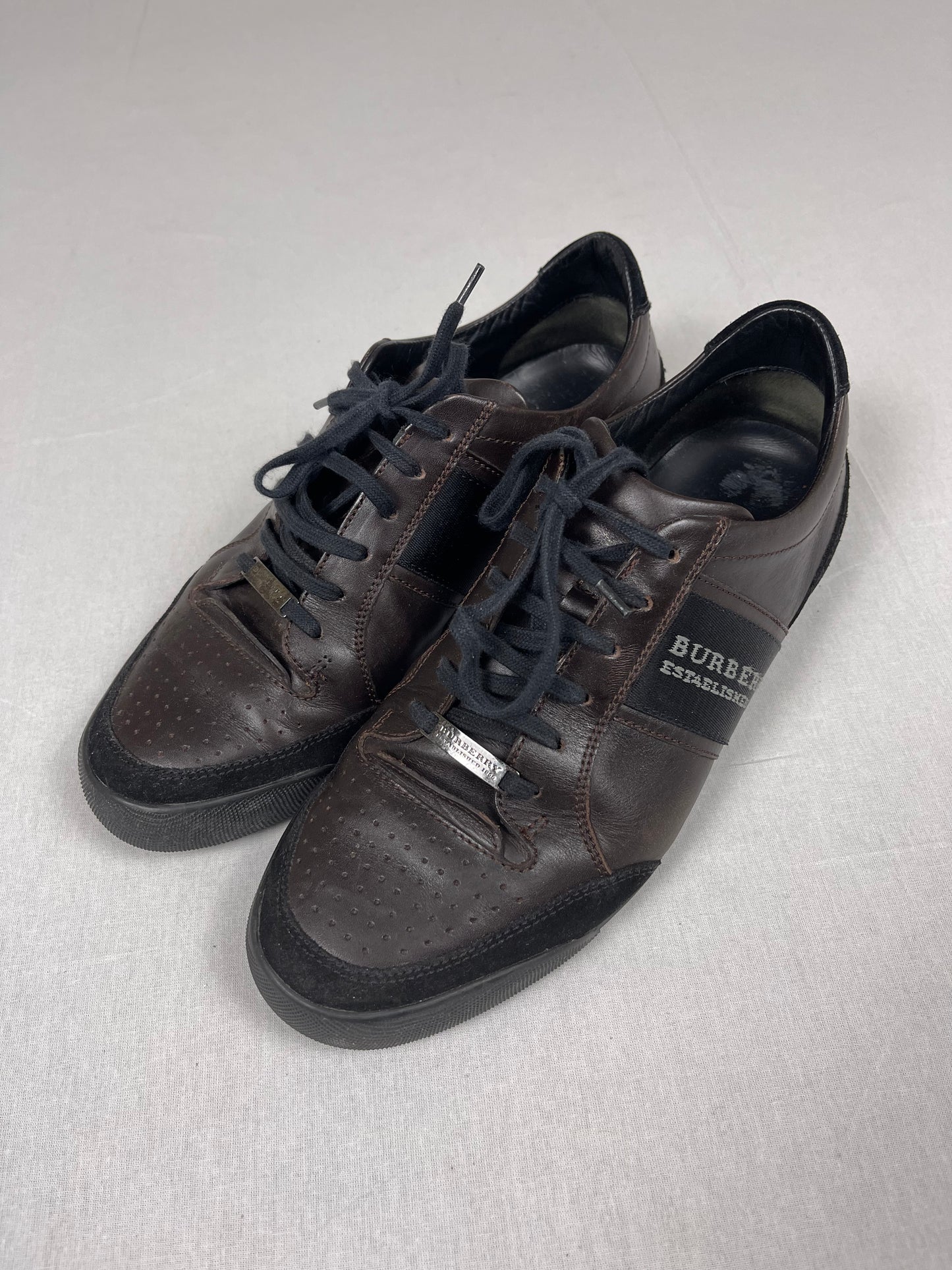 Burberry Shoes (42)