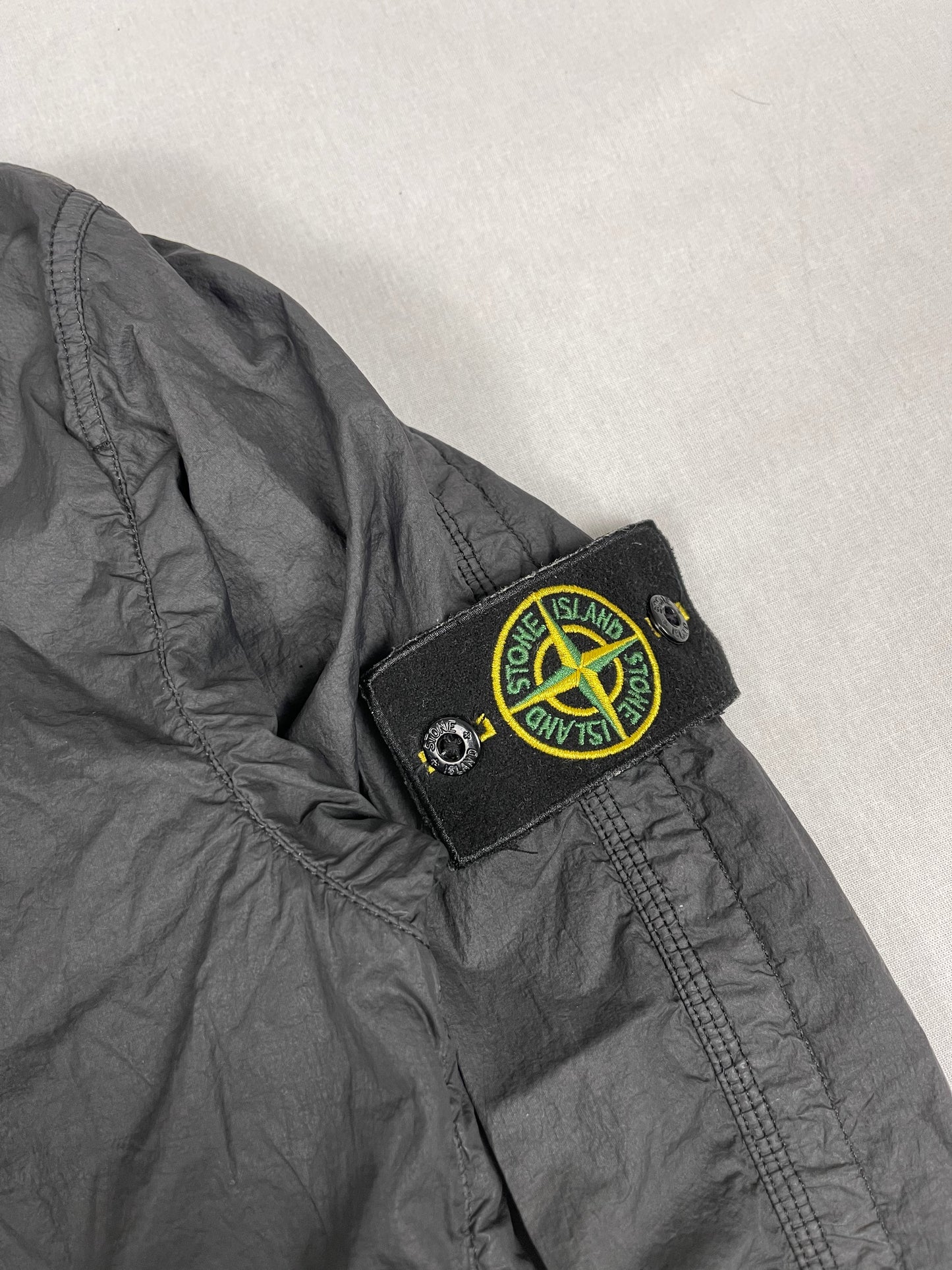 2000s Stone Island rainjacket (s/m)