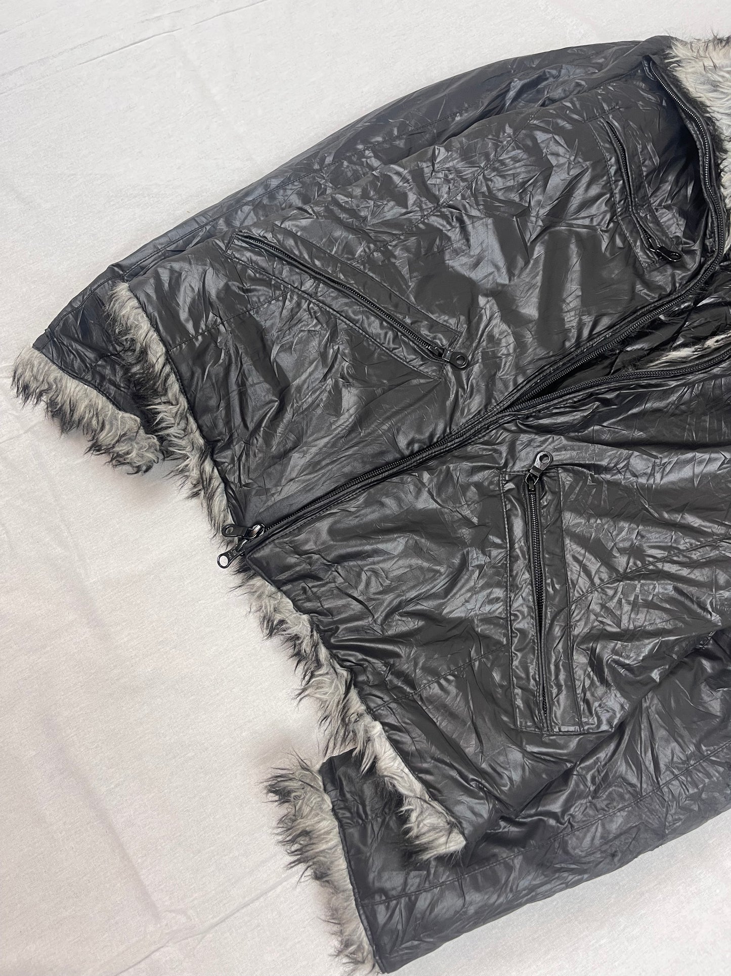 Nicole hideaways fur Jacket (M)