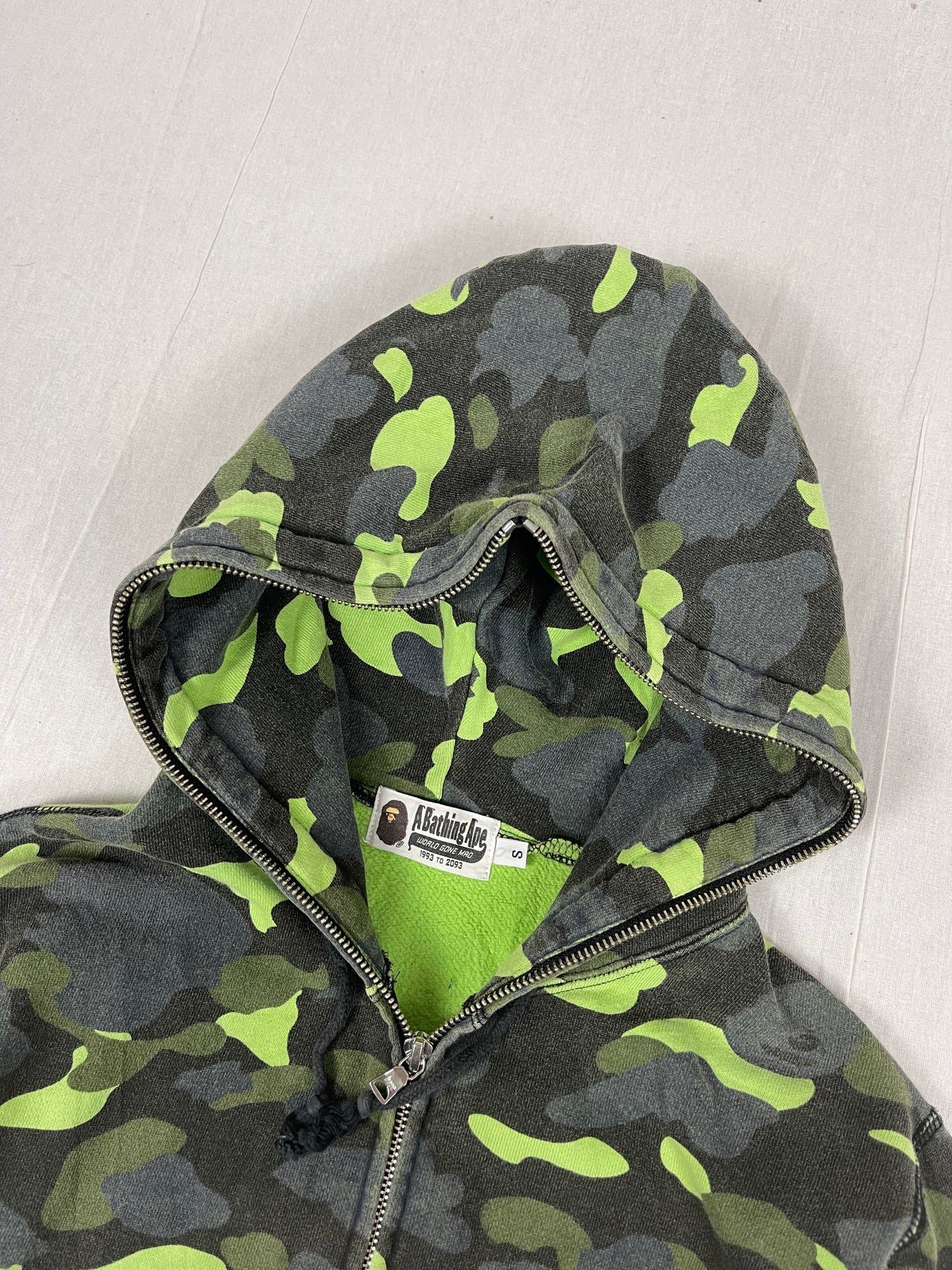 Vintage bape Hoodie (s)