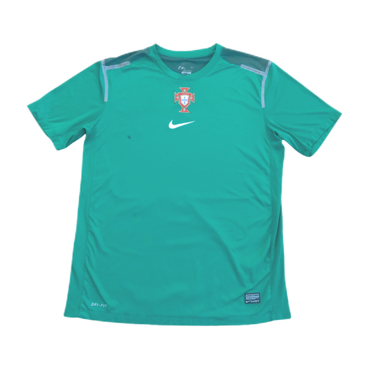 Vintage Nike Portugal jersey (M)