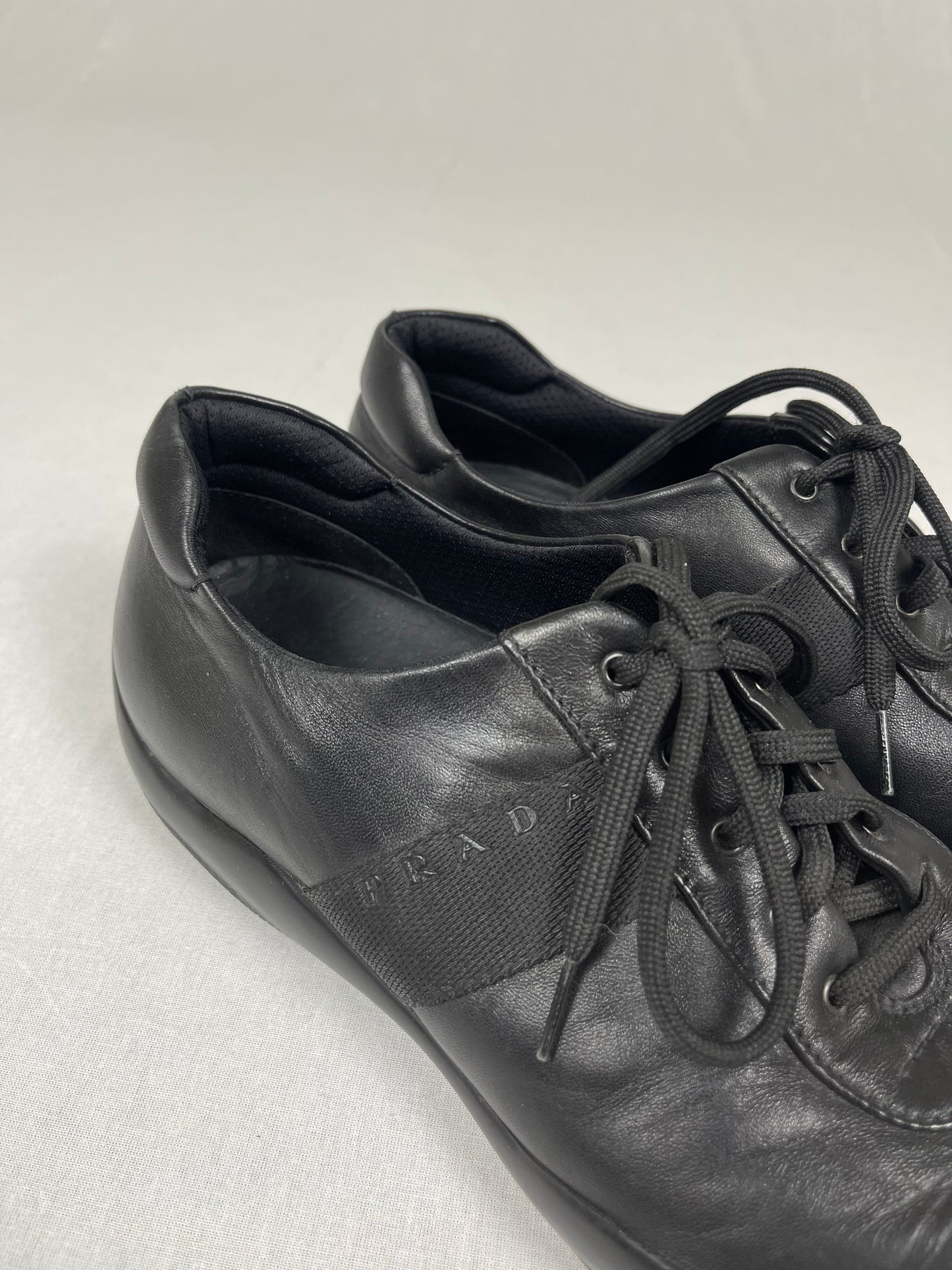 Vintage prada leather shoes (44)