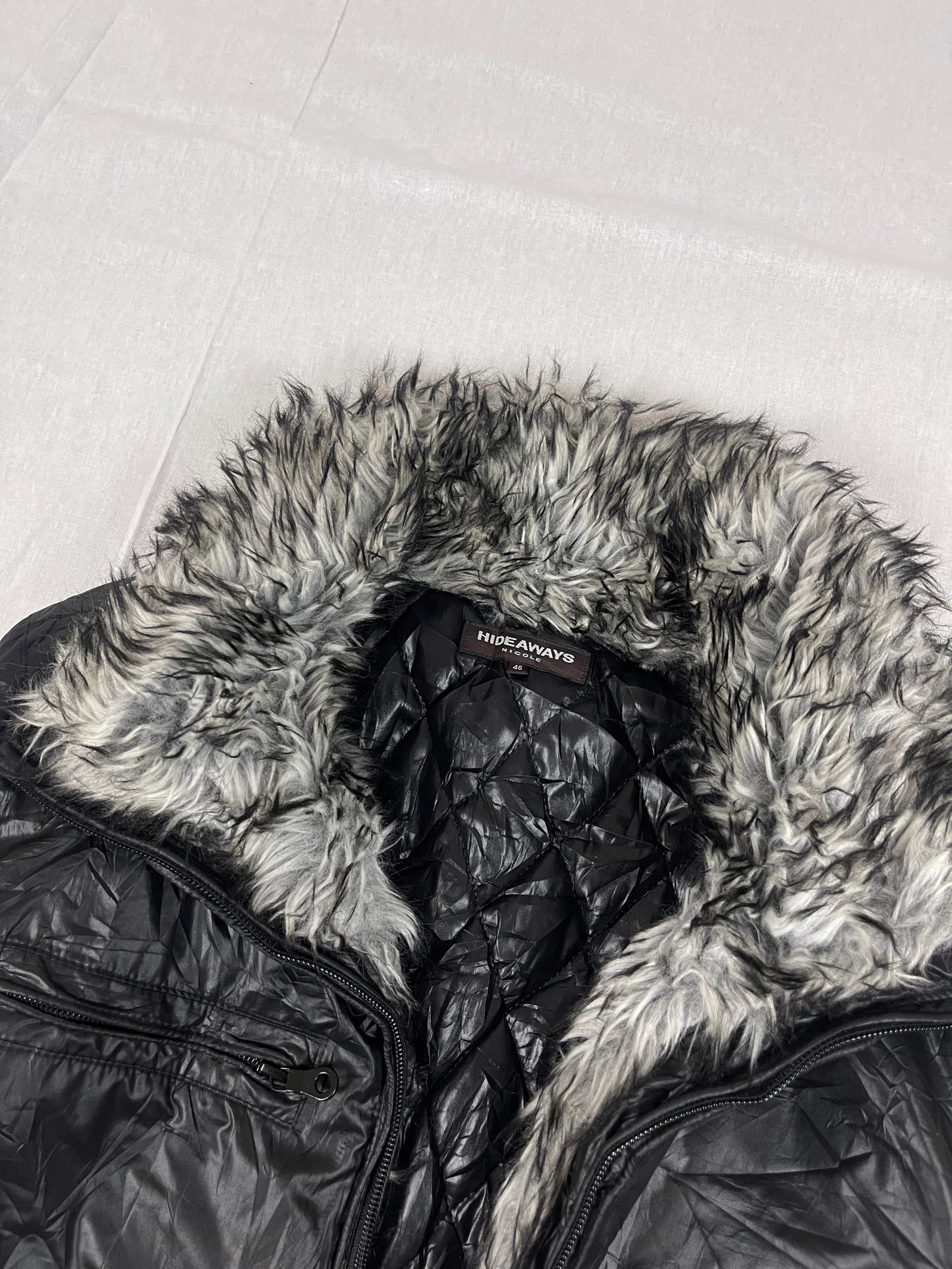 Nicole hideaways fur Jacket (M)