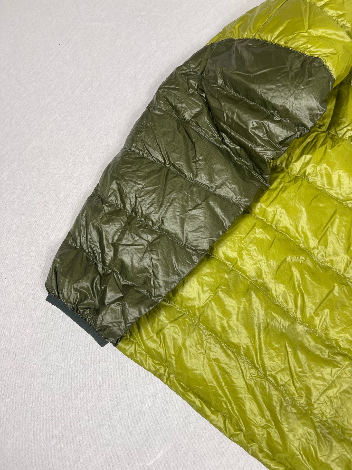 Montbell 2 Tone superior down Puffer (L)