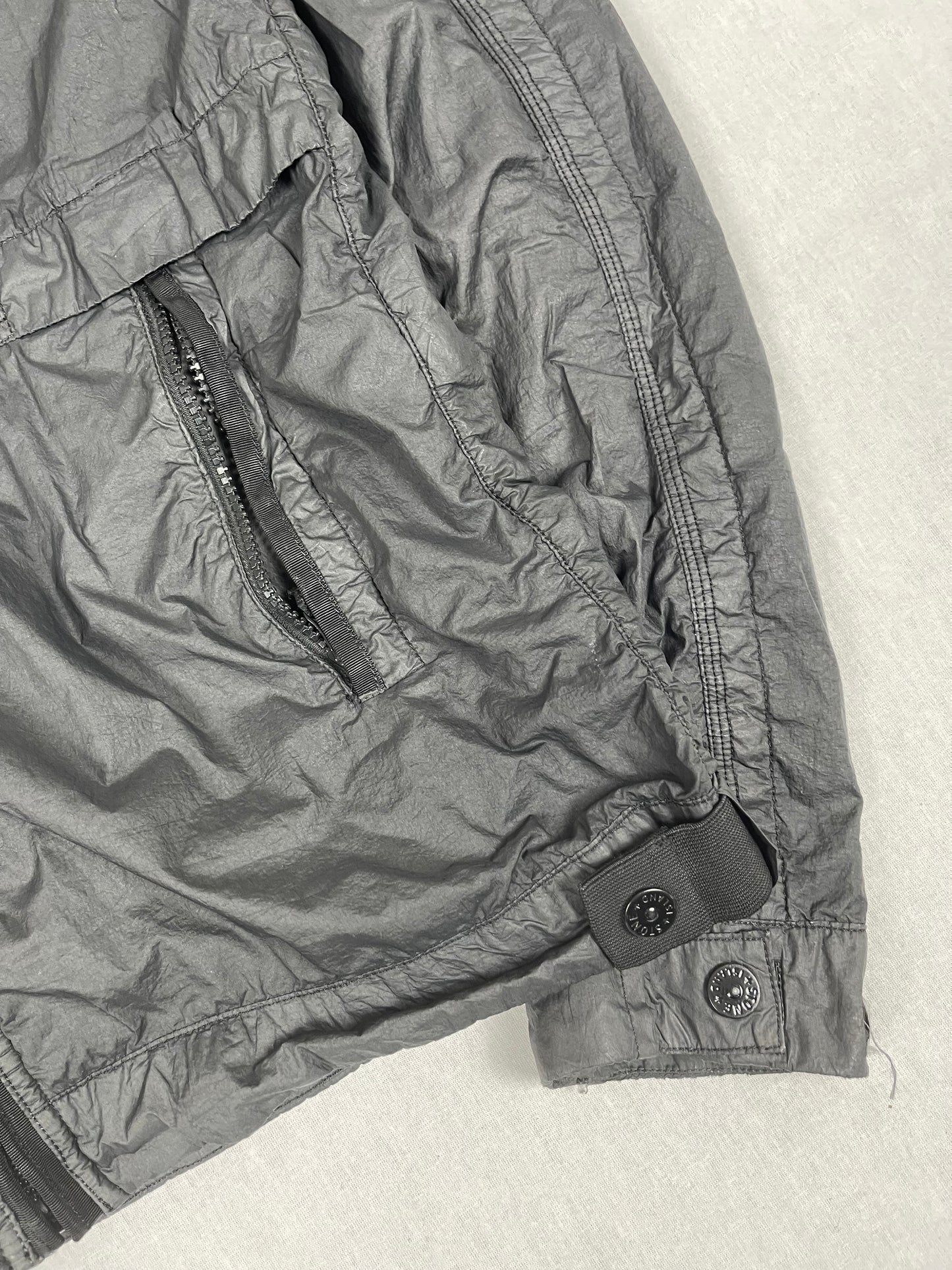 2000s Stone Island rainjacket (s/m)