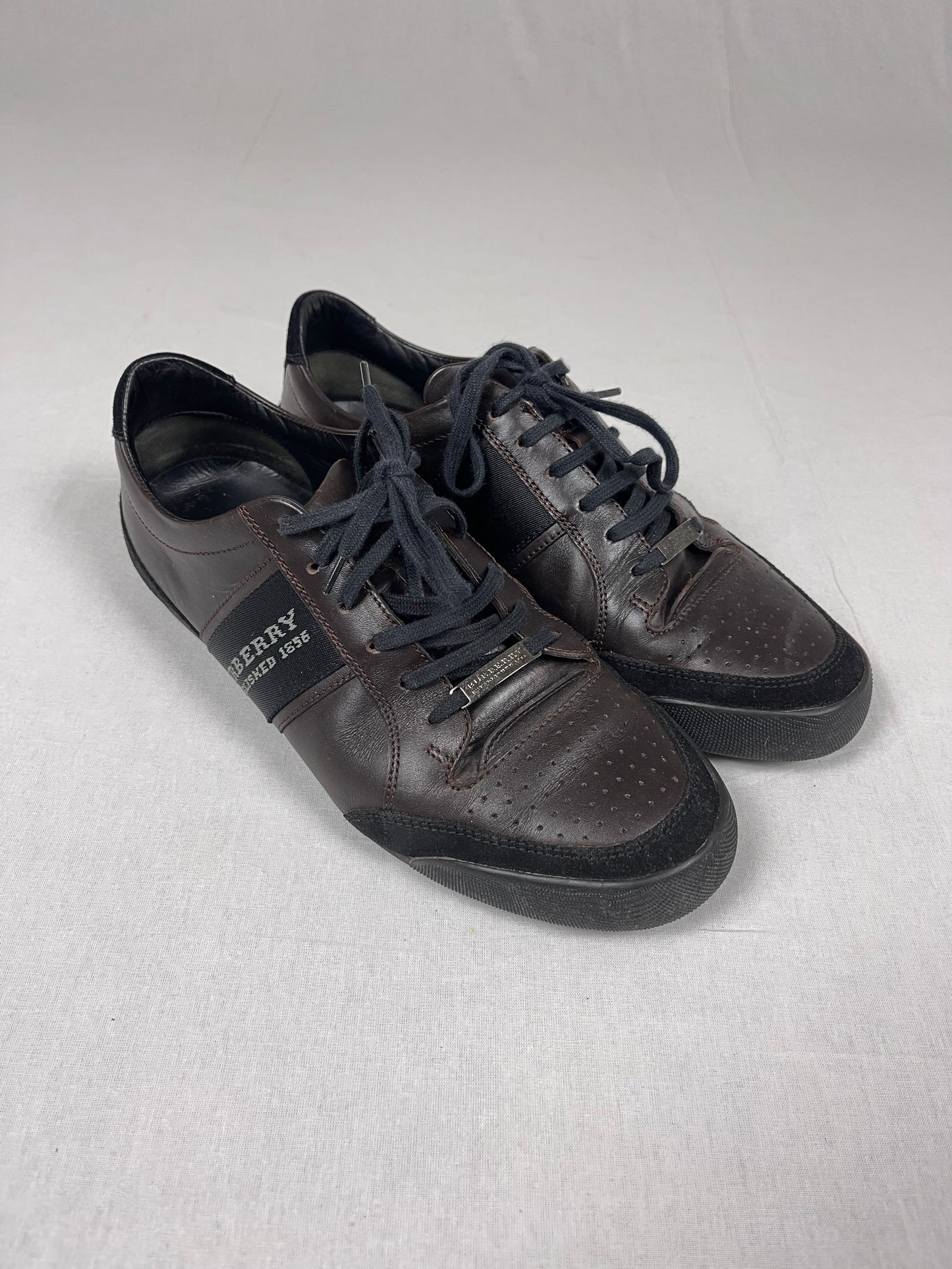Burberry Shoes (42)