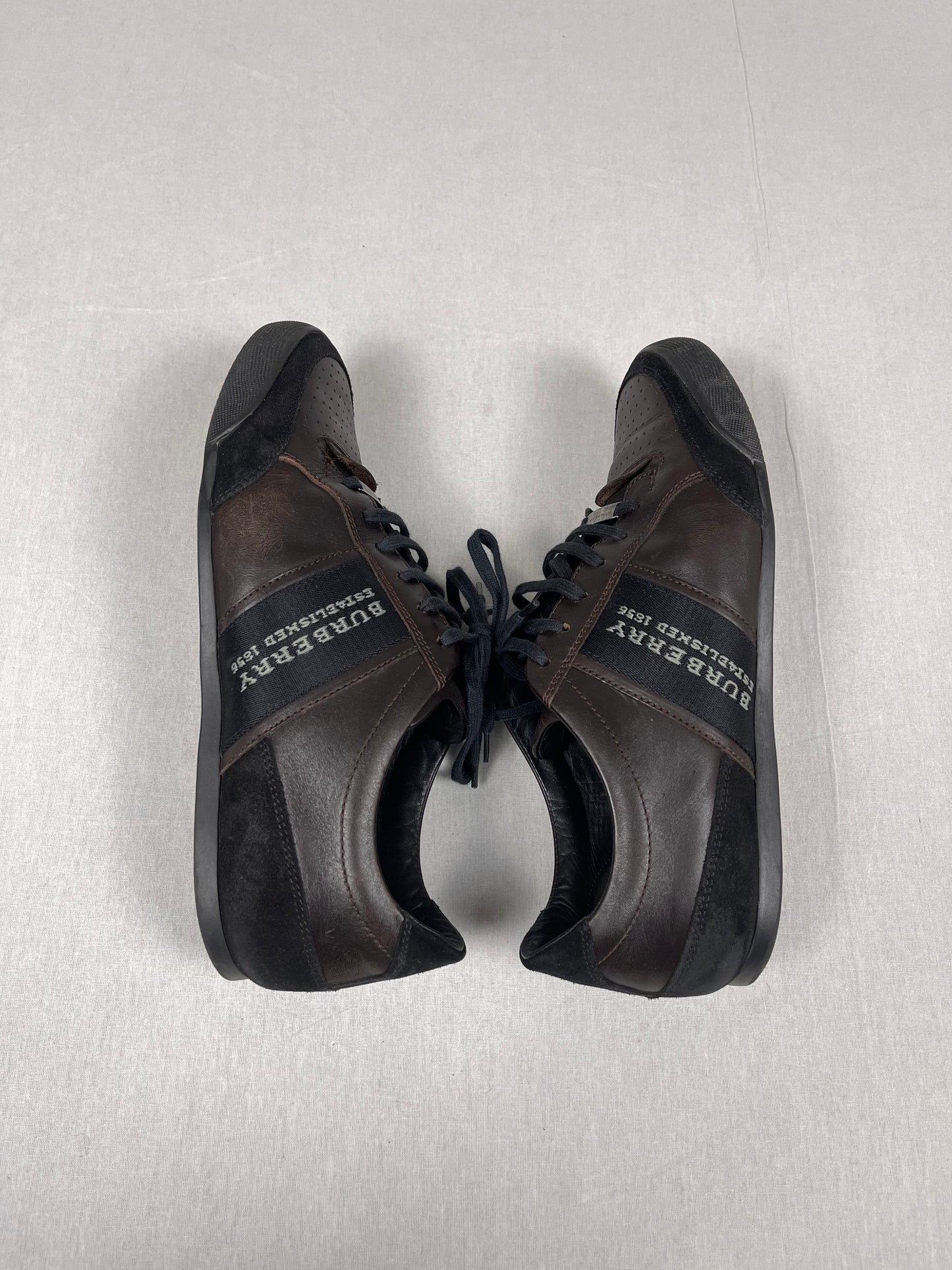 Burberry Shoes (42)