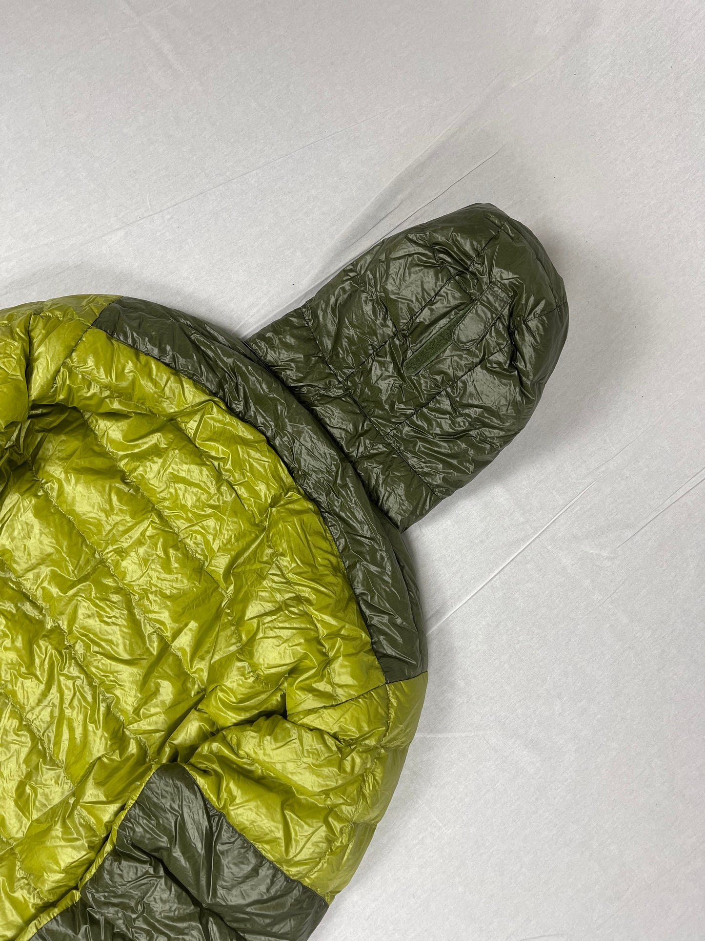 Montbell 2 Tone superior down Puffer (L)