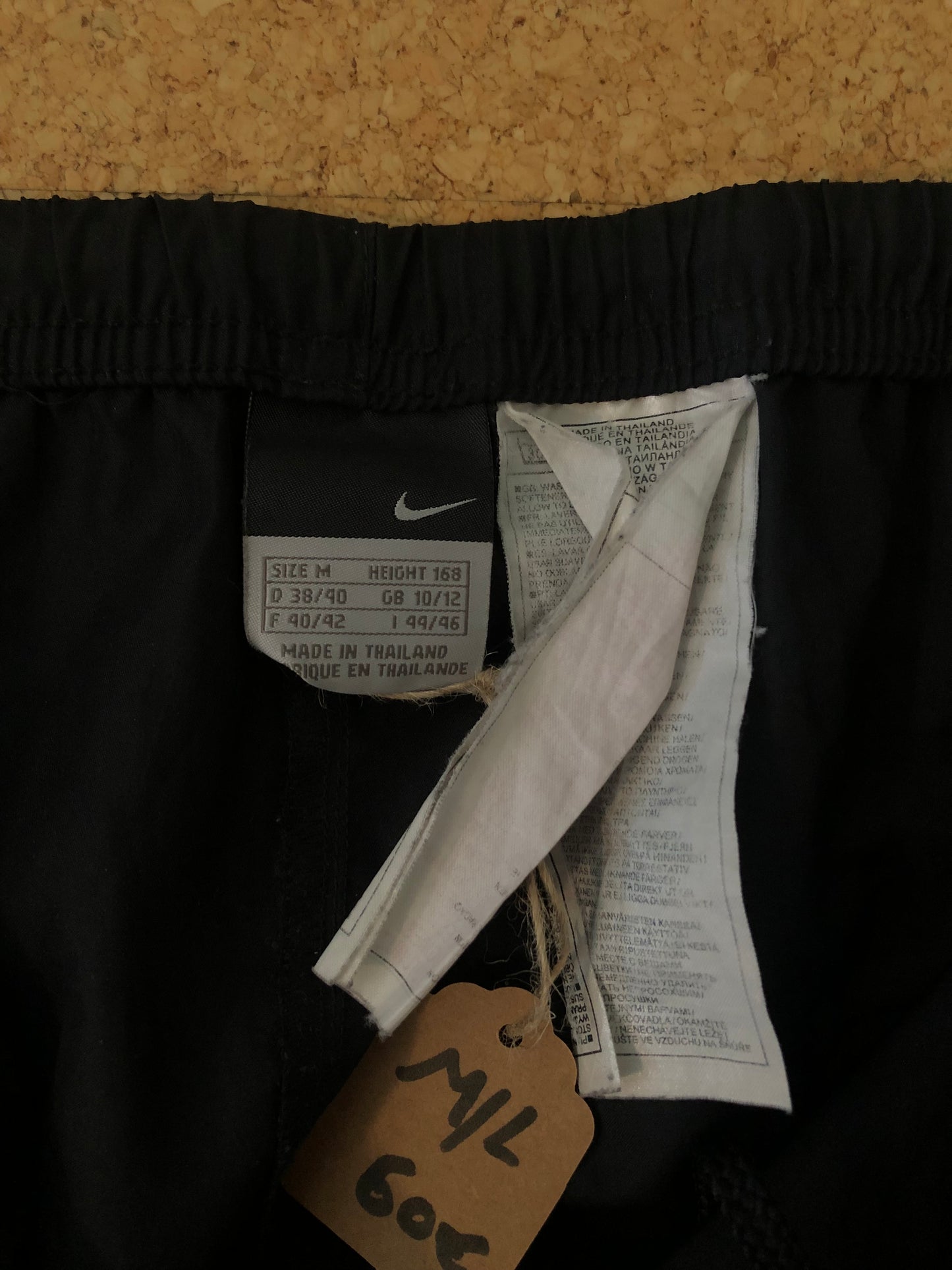 Vintage Nike baggy trackpants (M)