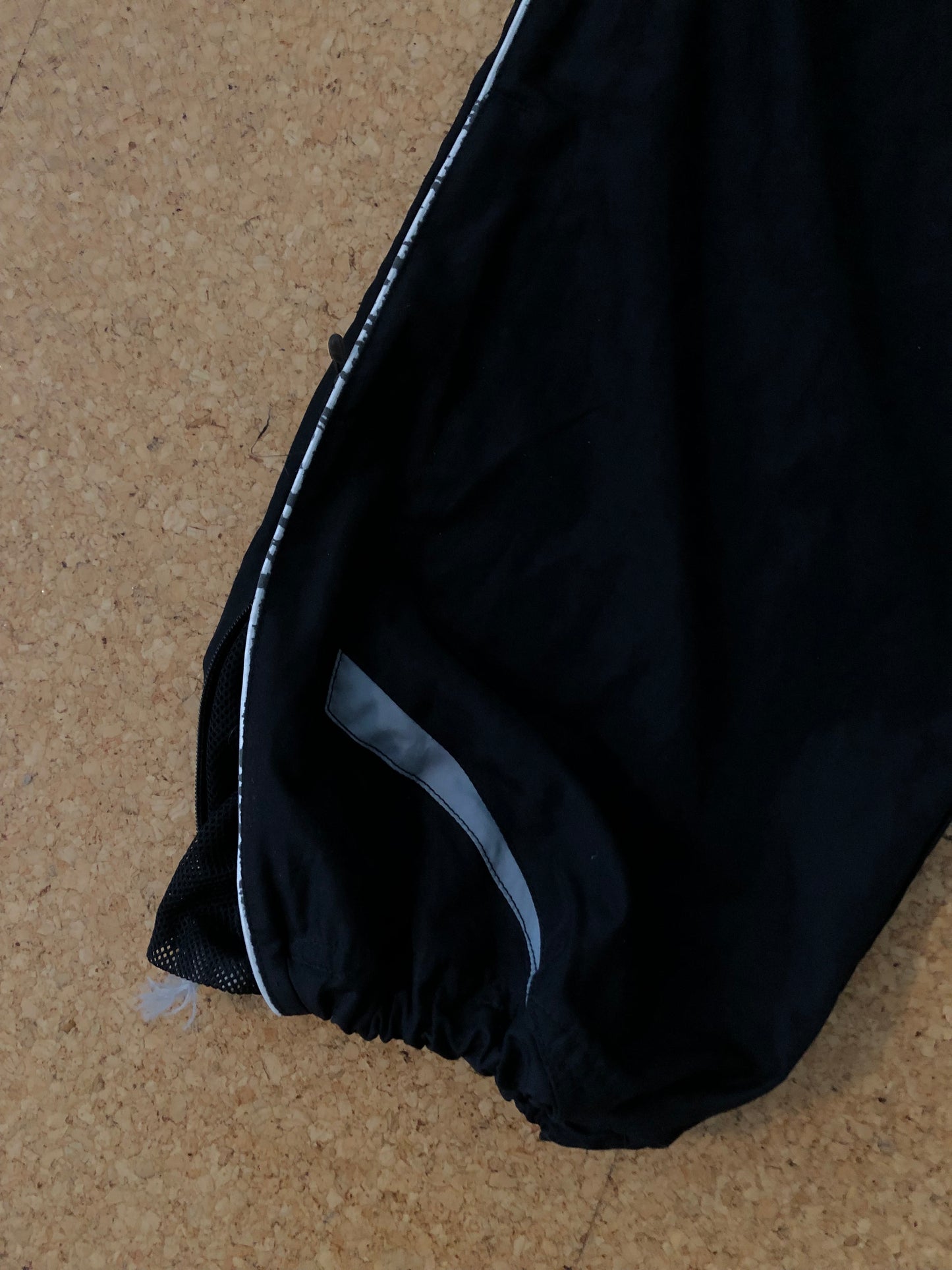 Vintage Nike baggy trackpants (M)